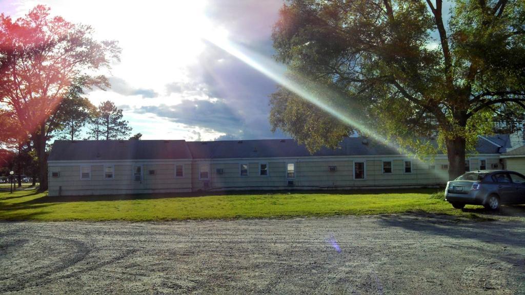 Sunset Lodge Escanaba Exterior photo